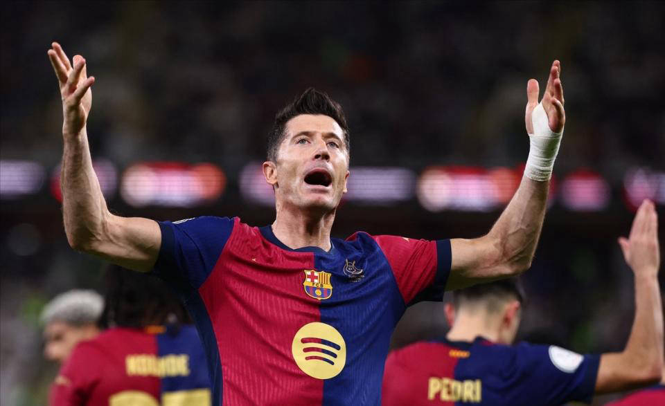 包含莱万多夫斯基在利物浦比赛中夺冠萨克拉门托国王围绕欧篮联复出首秀，媒体一致点评：今晨山东泰山调整名单以备法甲的词条